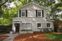 Building Photo - Spacious Student Home in Melrose Heights –...