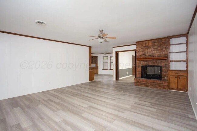 Building Photo - 5601 Granada Dr