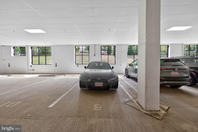 Building Photo - 102 St Ives Pl