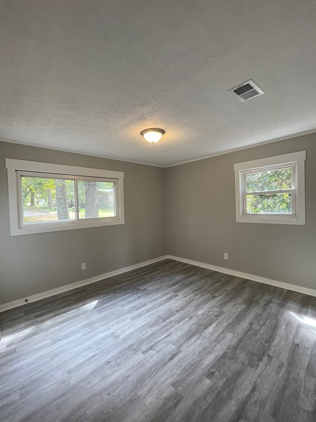 Building Photo - 1206 Willow Ct NW