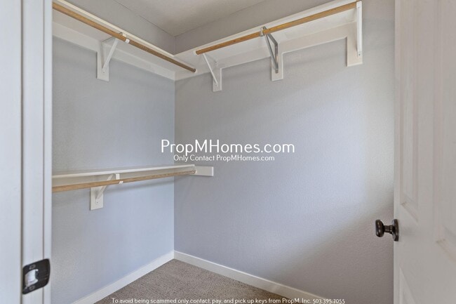 Building Photo - Cozy Two Bedroom Townhome in the Heart of ...