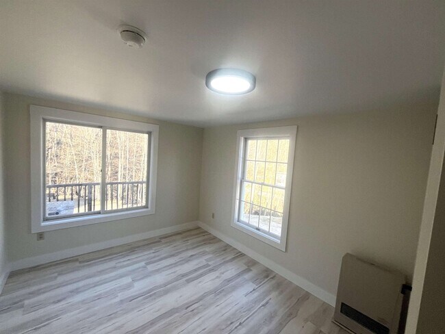 Building Photo - 2895 White Mountain Hwy