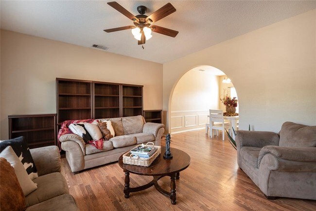 Building Photo - 5517 Vineyard Ln