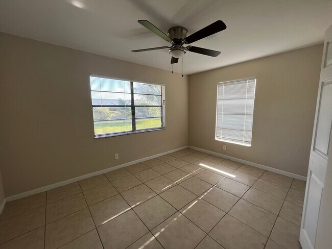Building Photo - 4770 NW 77th Terrace