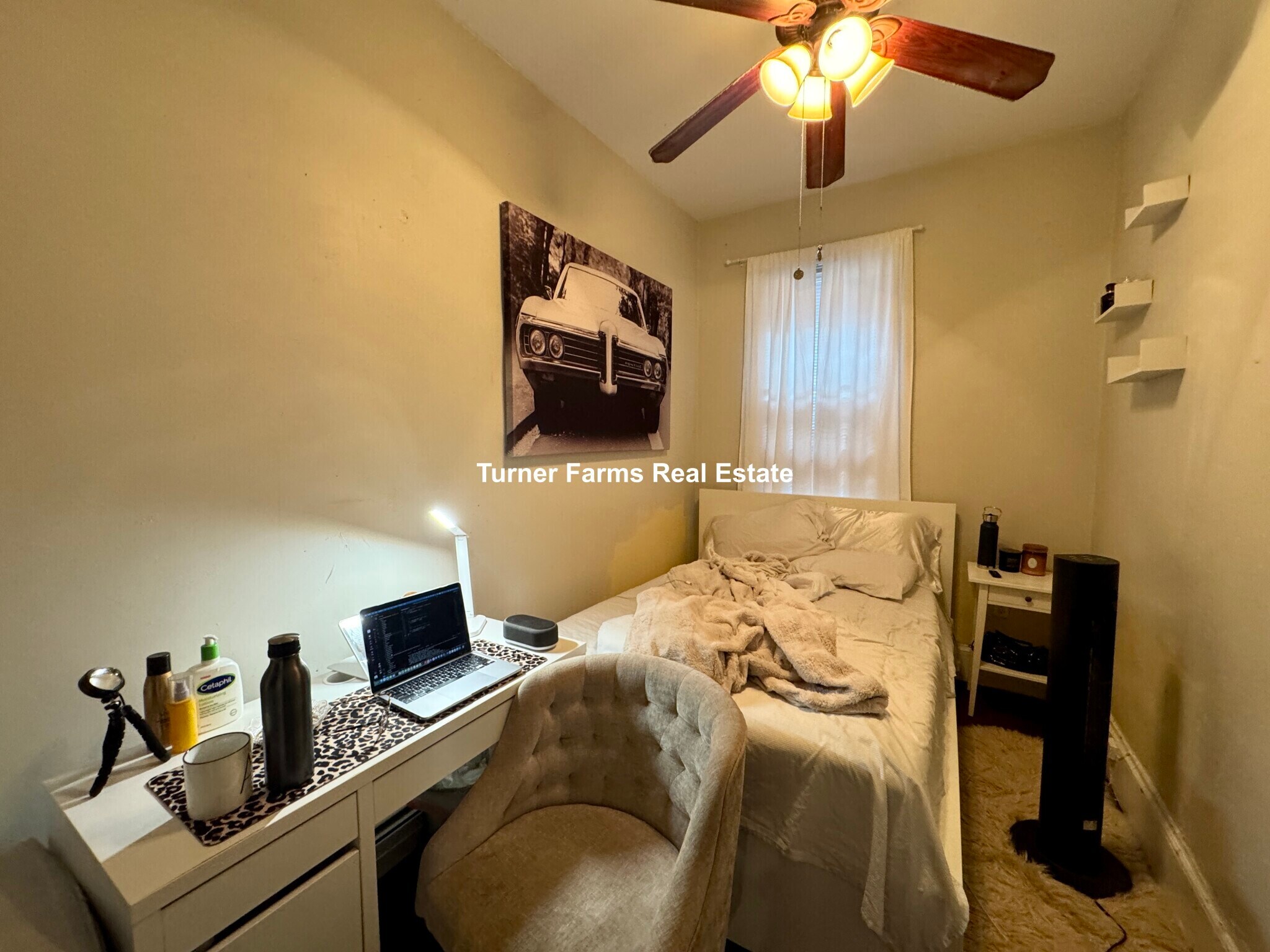 Building Photo - 717 Parker St