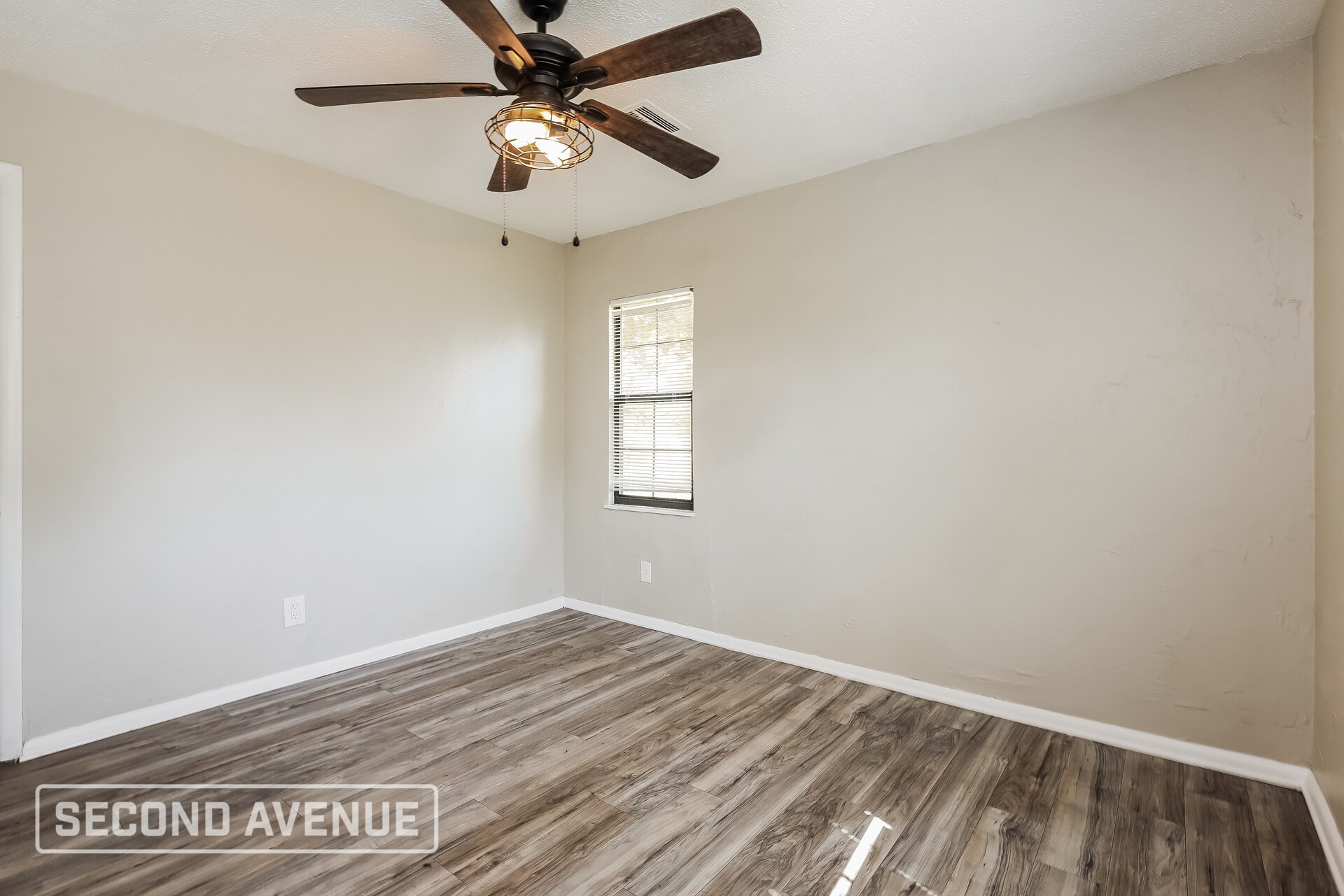 Building Photo - 1400 Marydale Ave