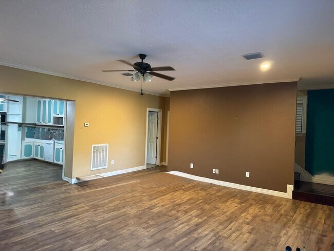 Building Photo - 14021 Susie Ln