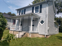 Building Photo - Two-Bedroom Single Family Home in Downtown...