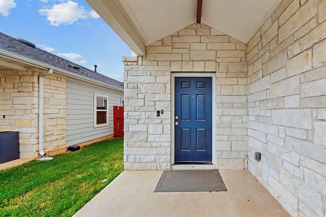 Building Photo - 204 Bent Trl Ln