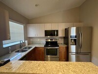 Building Photo - 300 NE 42nd St