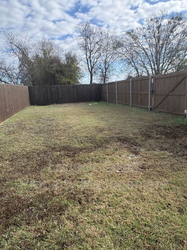 Building Photo - 216 Cleveland St