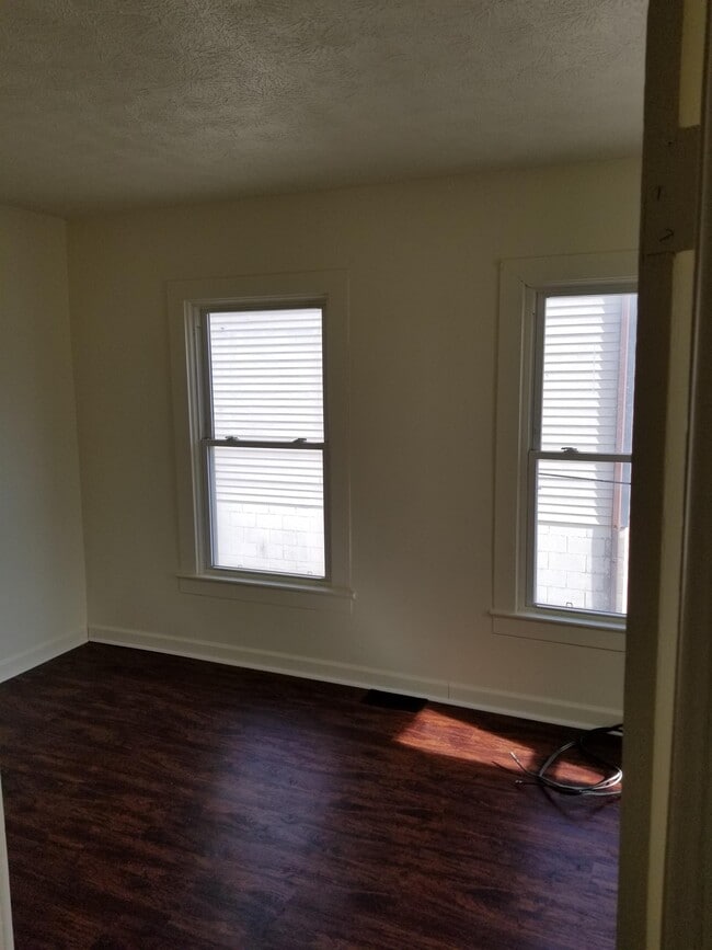 Building Photo - 113 Fayette St