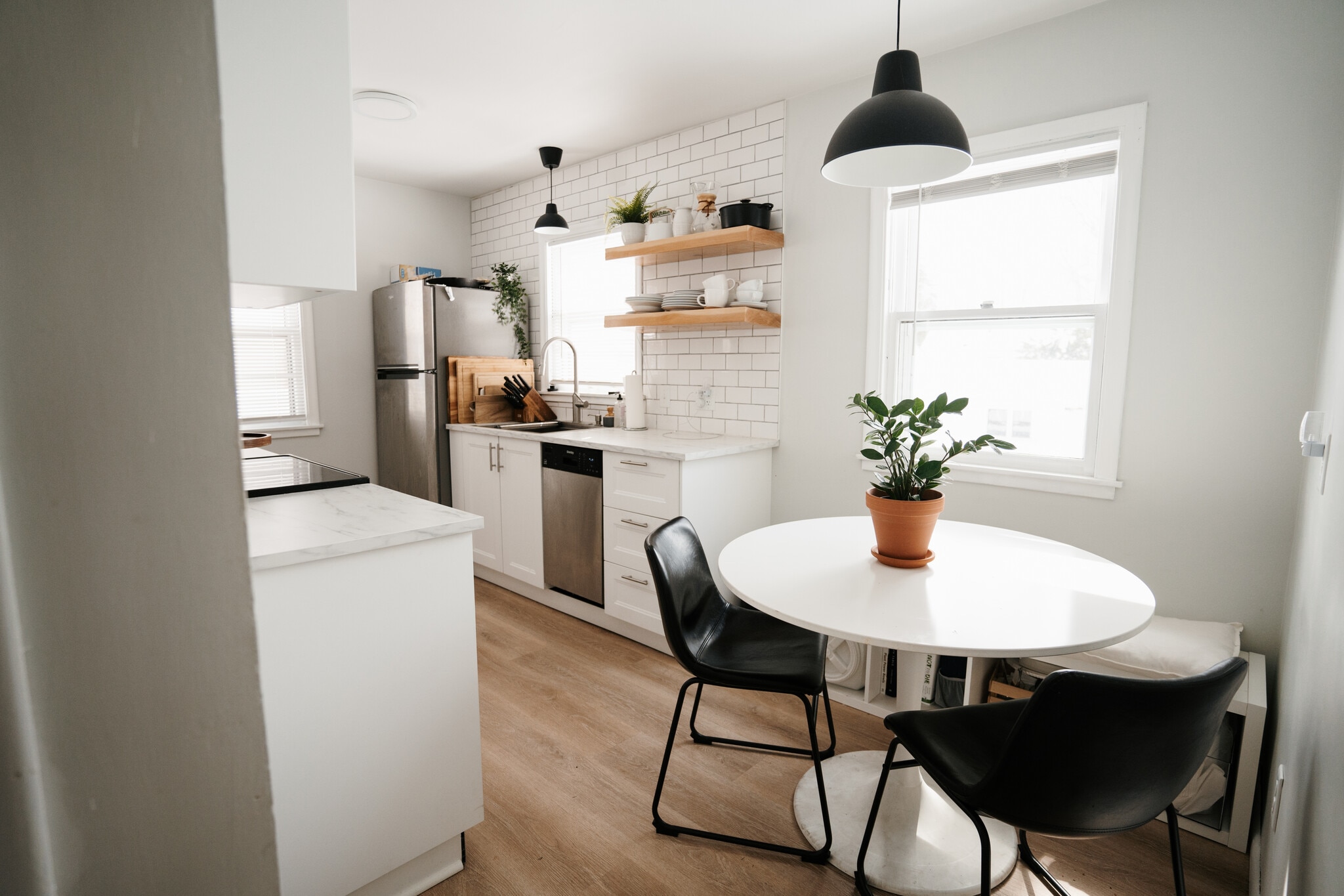 Kitchen - 2122 Highland Pl