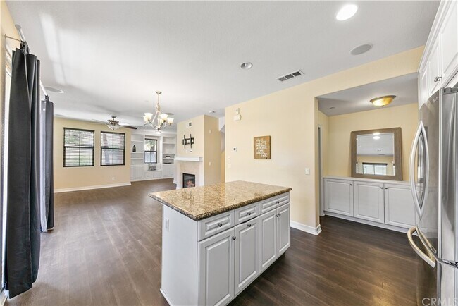 Building Photo - 1863 Hazel Ct