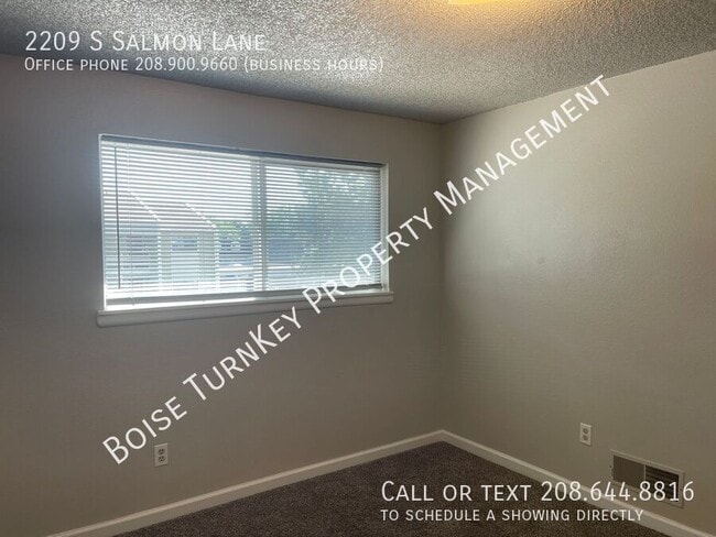Building Photo - 2209 S Salmon Ln