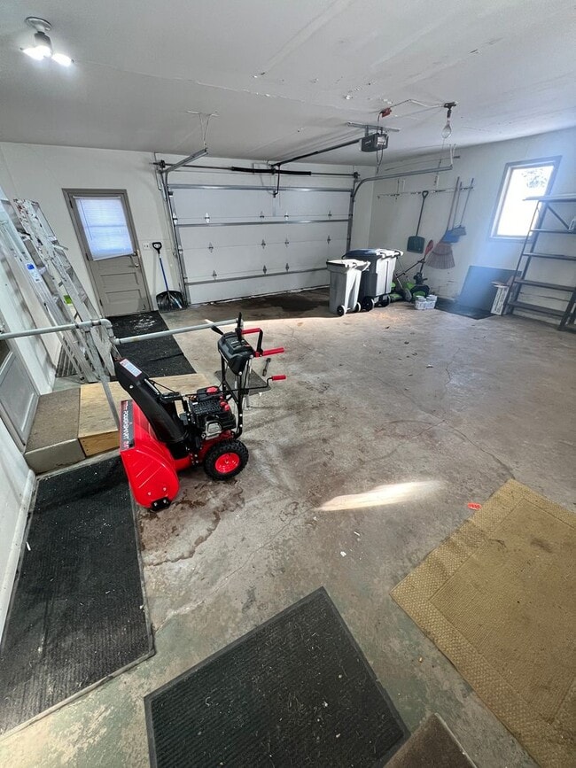 Building Photo - 140 E Niagara St