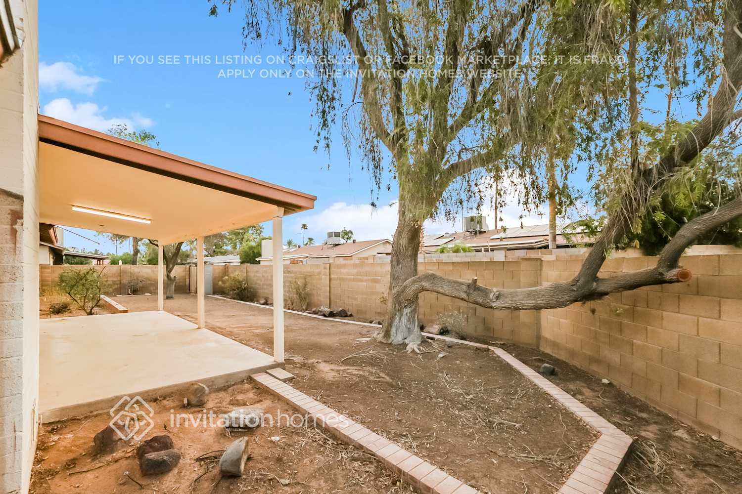 Building Photo - 701 N Comanche Dr