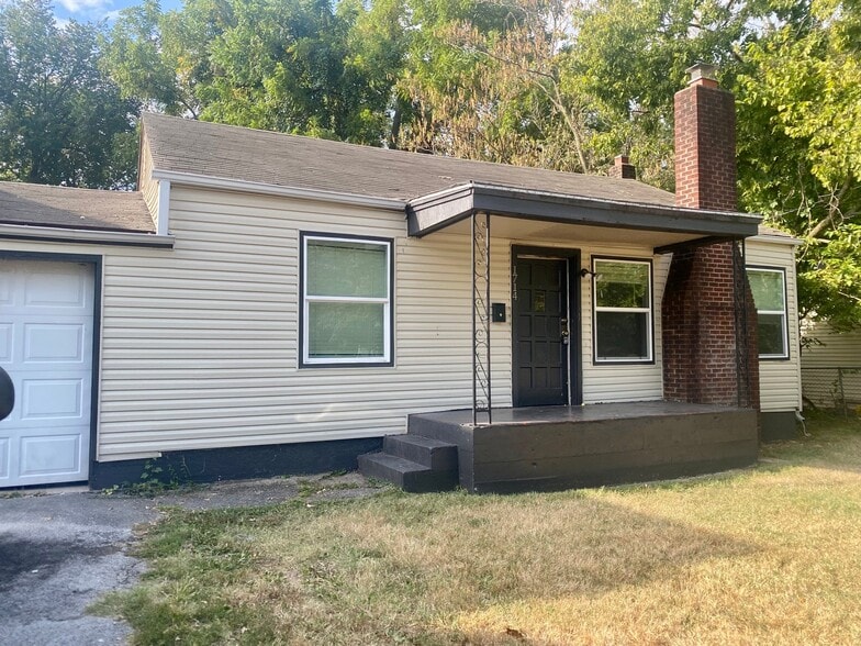 Building Photo - 1714 E Cherry St