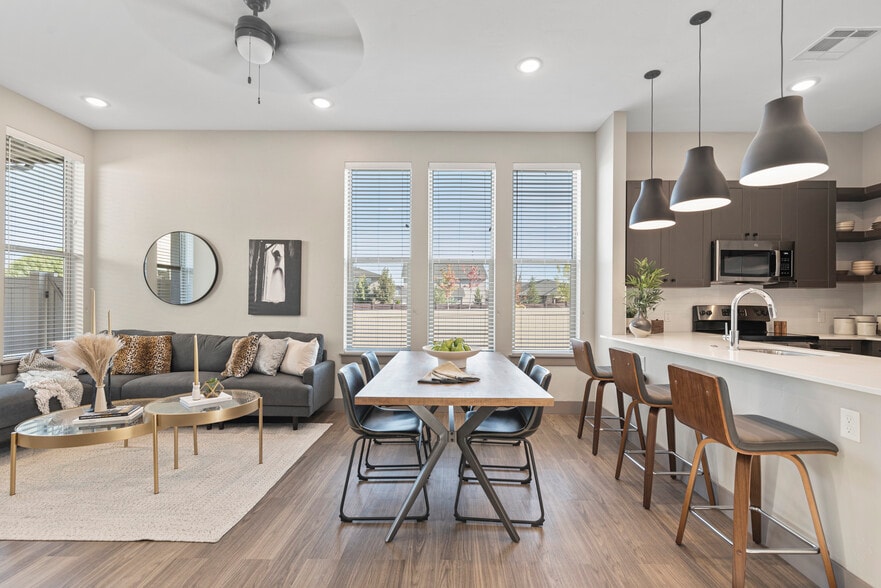 Modern Craftsman Ten Mile 775 N Ten Mile Rd Meridian ID 83642