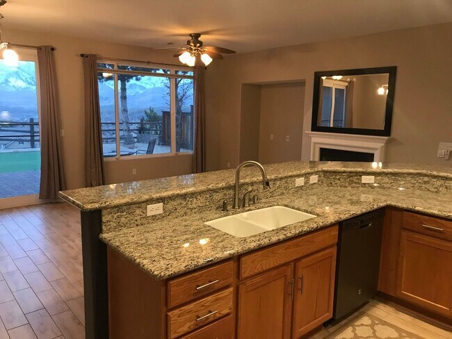 Building Photo - 55+ community @ Sierra Canyon in Somersett