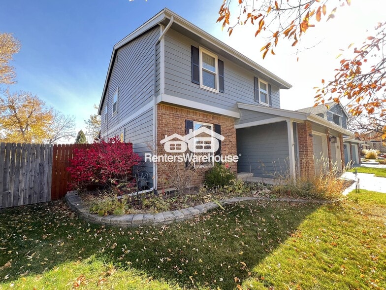 Building Photo - 8066 S Rosemary Ct