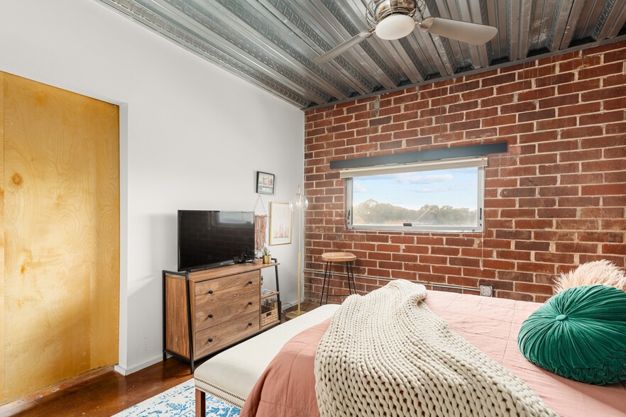 Building Photo - 195 Arizona Ave NE