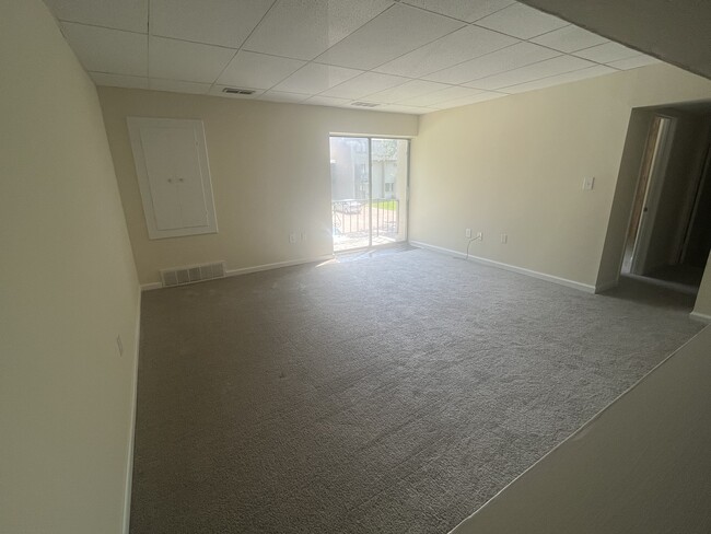 Building Photo - 38365 North Ln