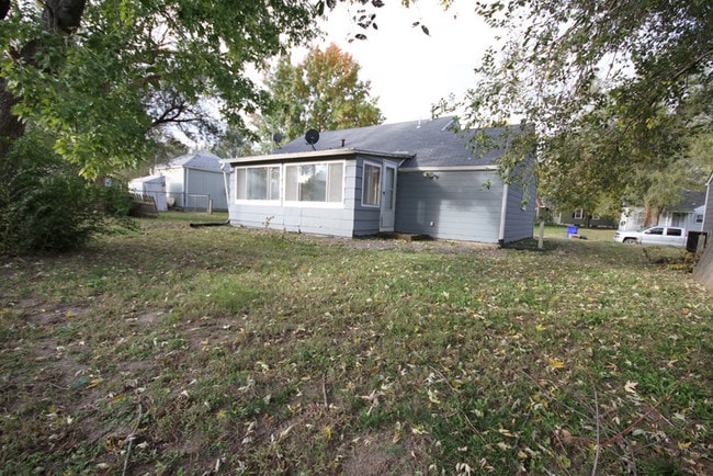 Building Photo - 109 Sunset Dr