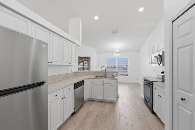 Building Photo - 1309 SW 29th St