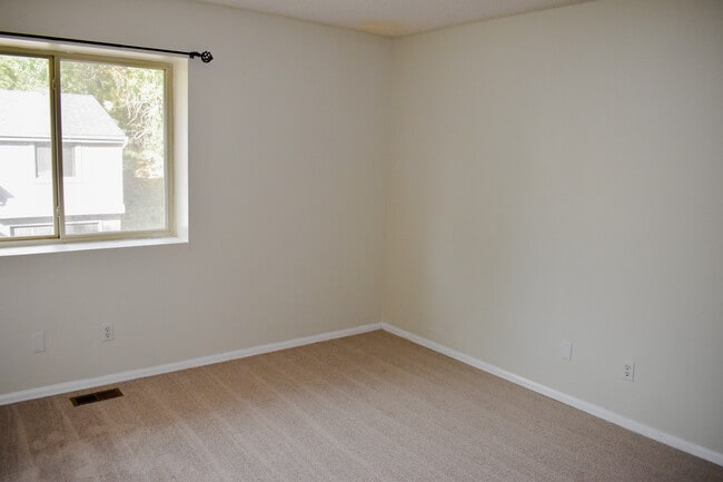 Building Photo - 1426 Territory Trail