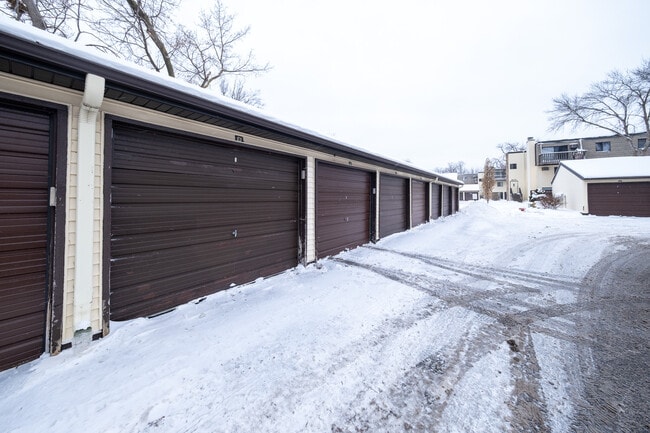 Building Photo - 7352 72nd Ln N