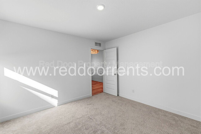 Building Photo - 783 Garrow Dr