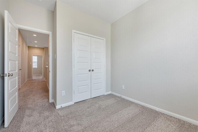 Building Photo - 9814 Magnolia Village Ln