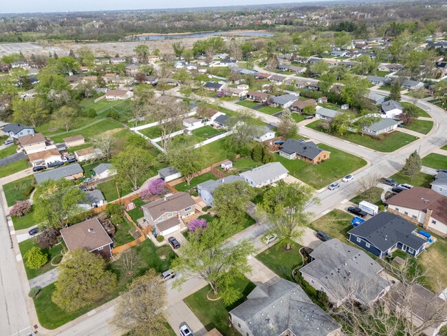 Building Photo - 15222 Huntington Ct