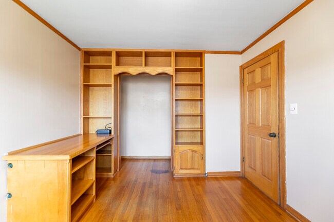 Building Photo - 5328 Latrobe Ave