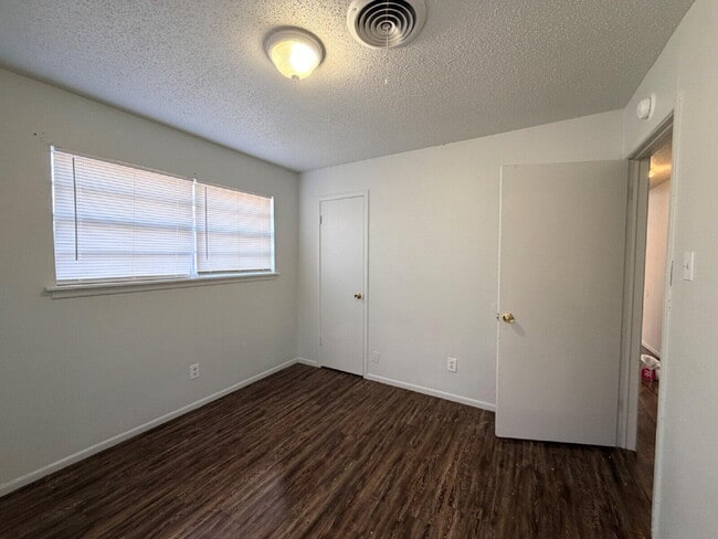 Building Photo - 5508 13th St