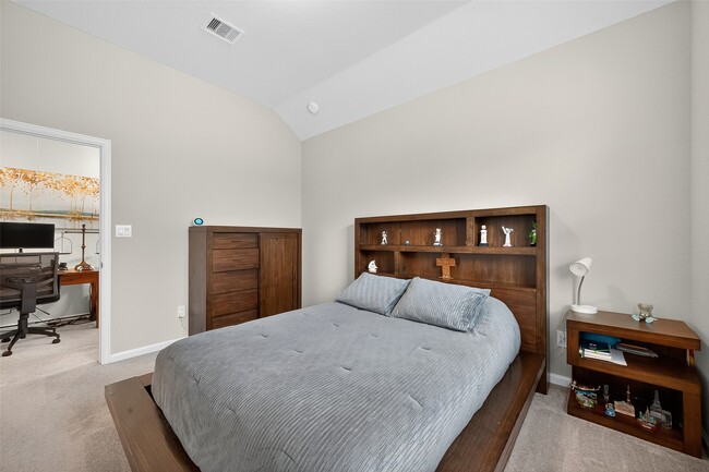 Building Photo - 2013 Kirby Landing Dr