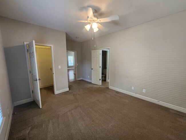 Building Photo - 137 Strickland Ave
