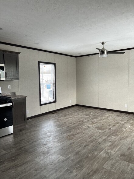 Building Photo - 333 E Lakewood Blvd