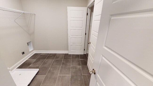 Building Photo - Charming 3-Bedroom Home in the Heart of Clarksville – Nashville Style Living!