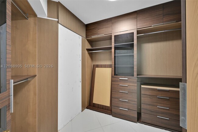 Building Photo - 3370 Hidden Bay Dr