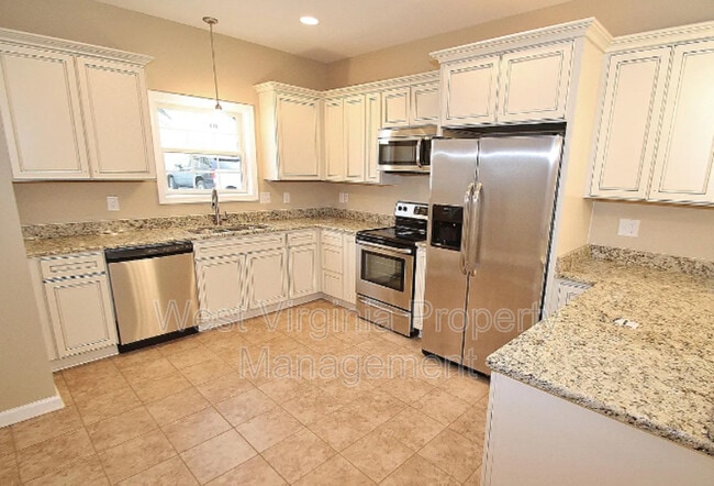 Building Photo - 198 Blackbird Village Cir