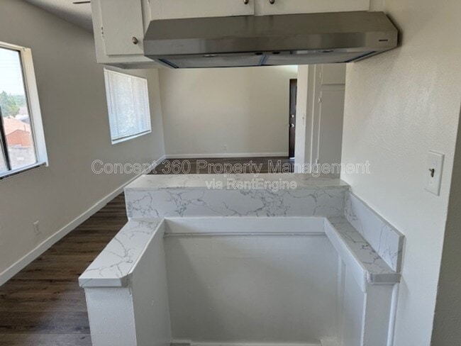 Building Photo - 10420 Imperial Hwy.