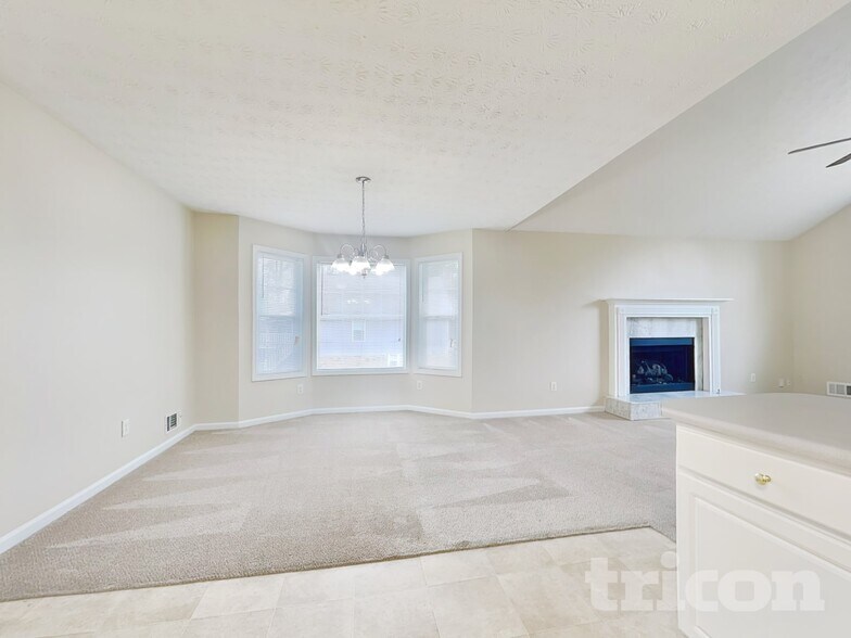 Building Photo - 4408 Lamar Dr