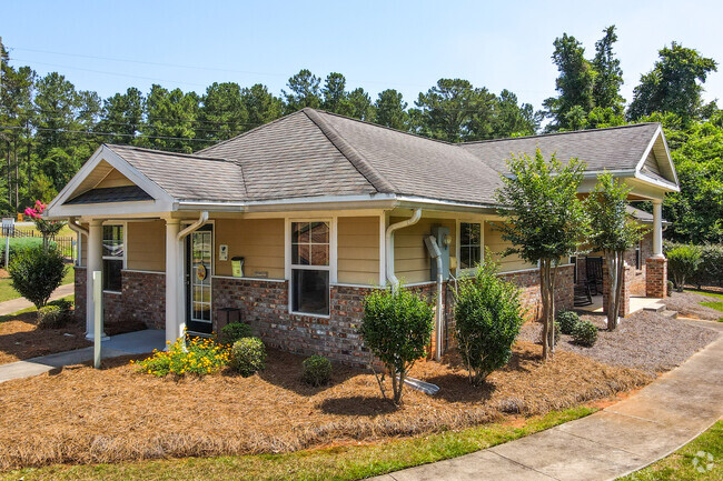 Leasing Office - Magnolia Village