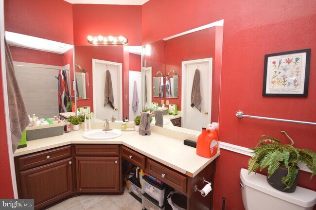 Building Photo - 3912 Penderview Dr