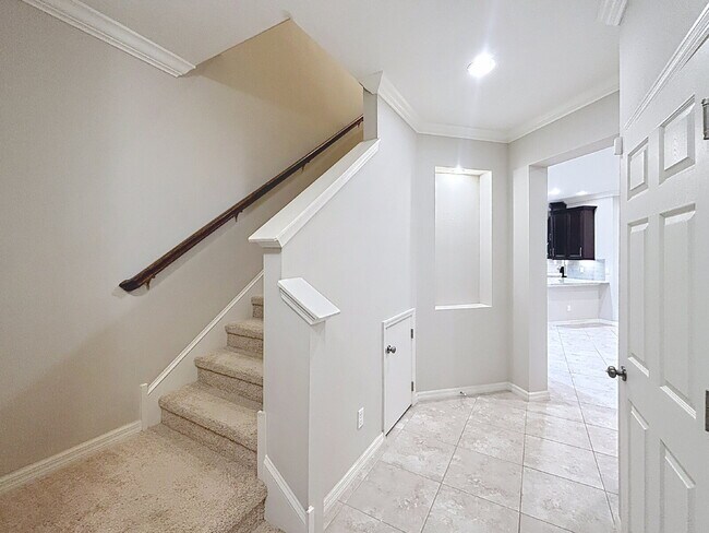 Building Photo - 1077 Amber Leaf Trl