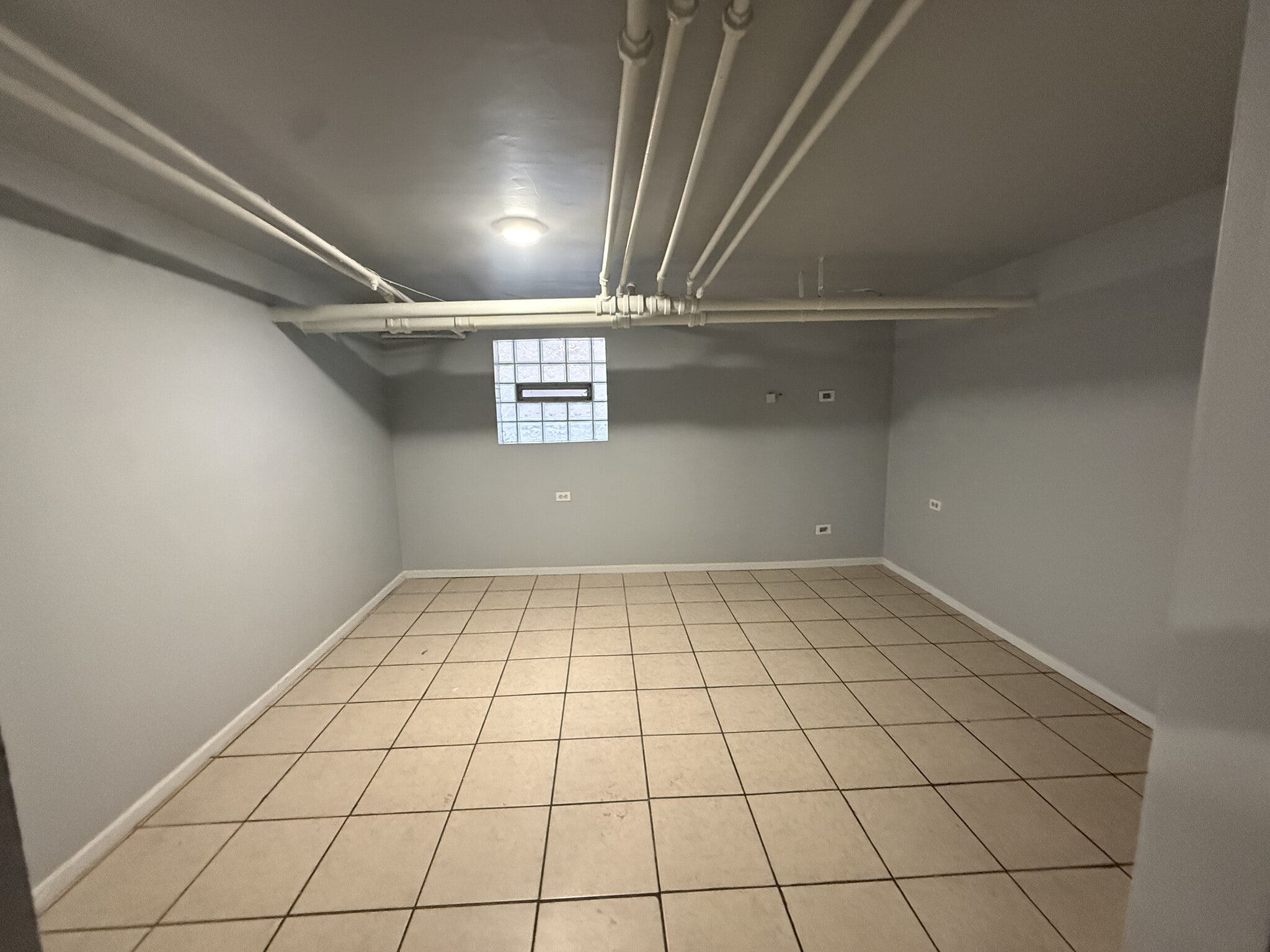 Building Photo - 2210 N Lockwood Ave