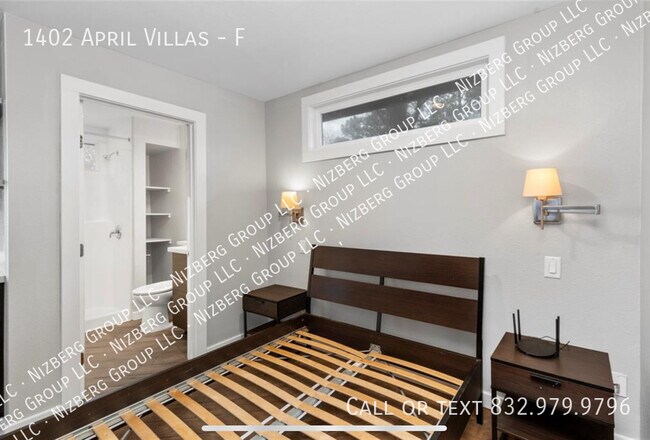 Building Photo - 1402 April Villas