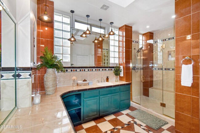 Building Photo - 508 Canyon Springs Dr